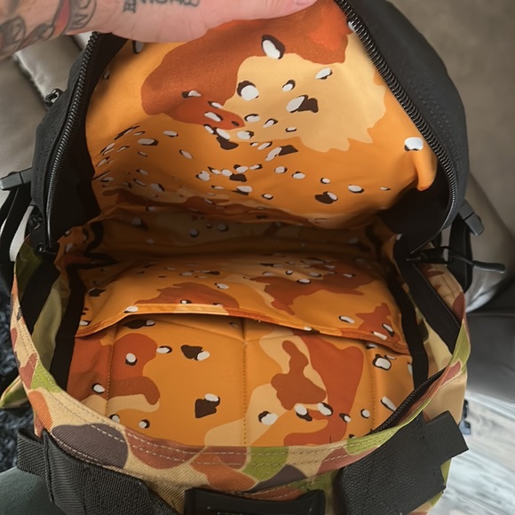 Superior defense X Carryology back pack - Picture 4 of 4